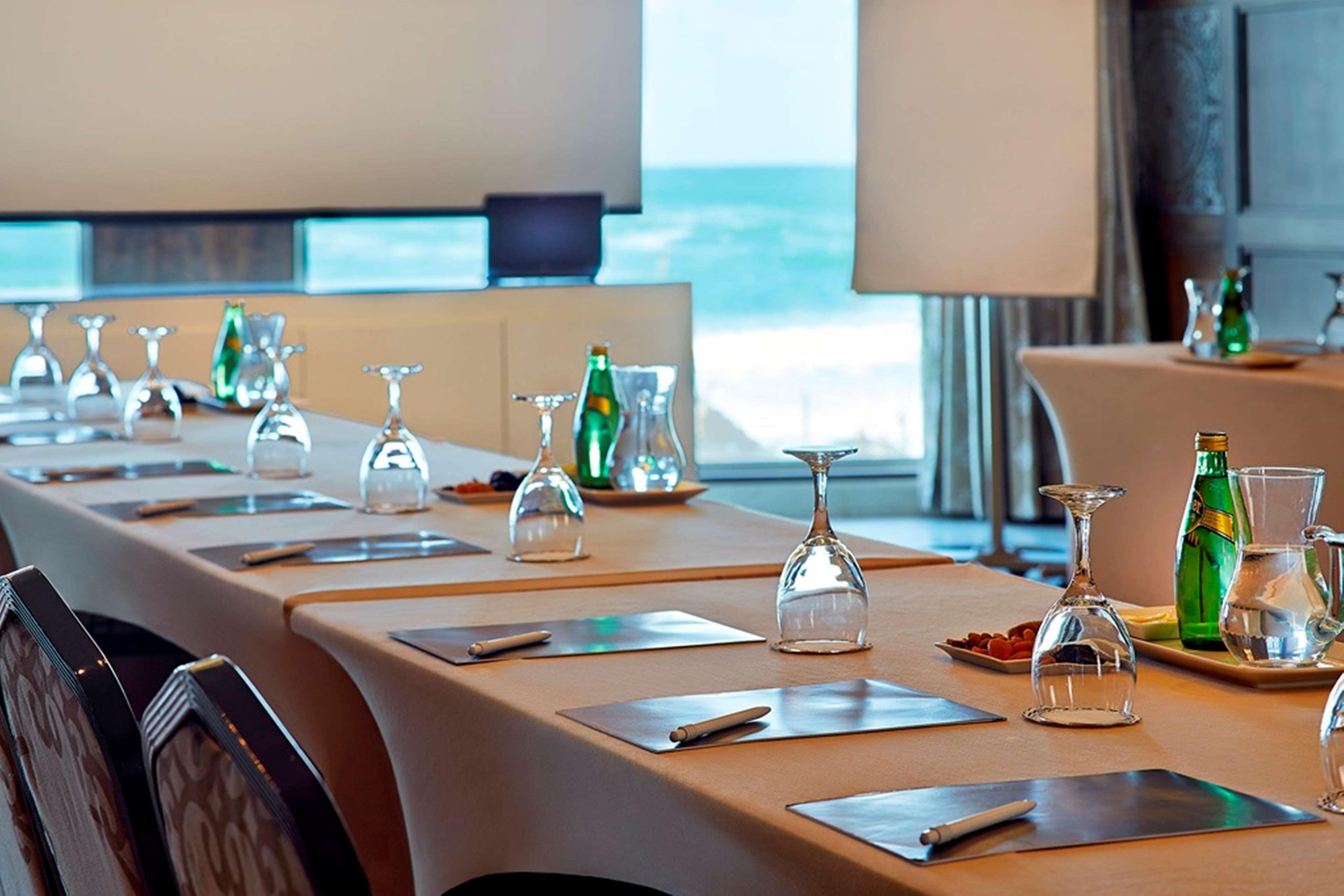 Hilton Alexandria Corniche Hotel Buitenkant foto Meeting room