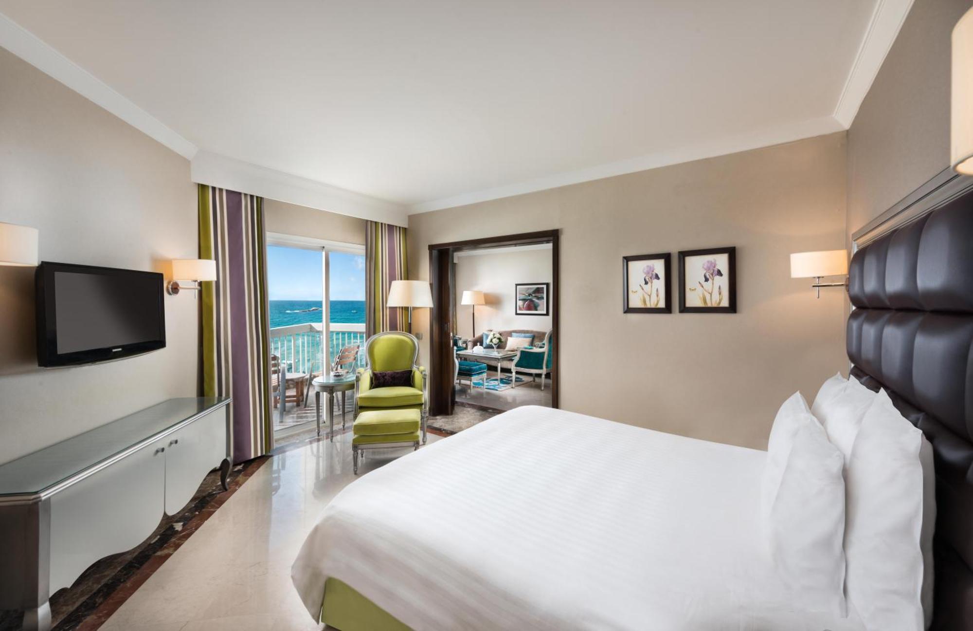 Hilton Alexandria Corniche Hotel Buitenkant foto