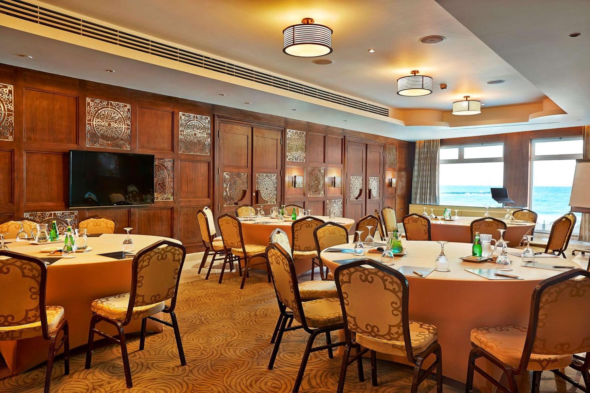 Hilton Alexandria Corniche Hotel Buitenkant foto The meeting room