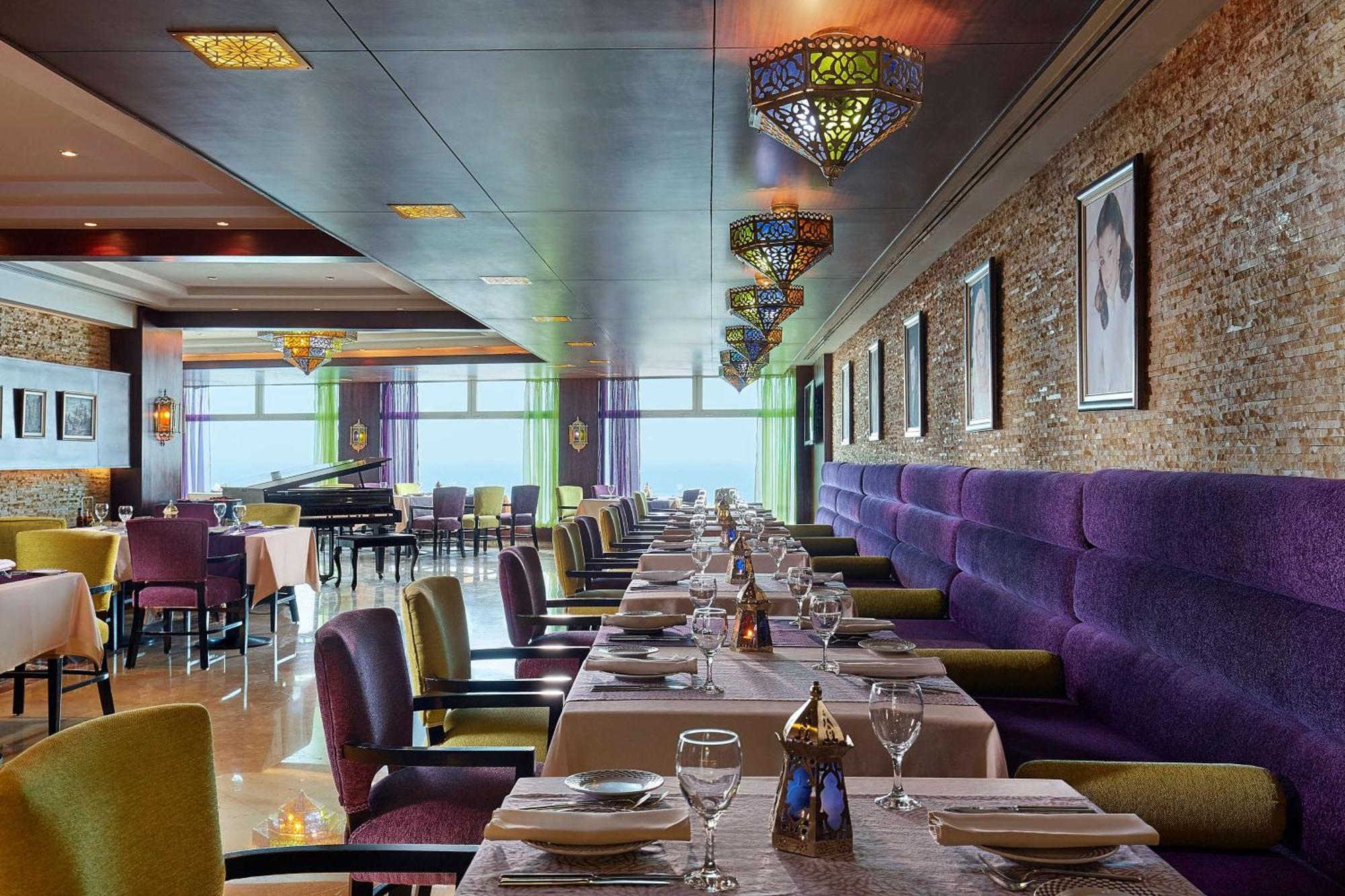 Hilton Alexandria Corniche Hotel Buitenkant foto The restaurant
